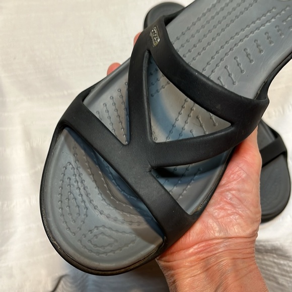 Crocs Strappy Wedge SANDALS Women’s 9 Black Slip-on Beach Shoes Patricia II - Picture 13 of 16